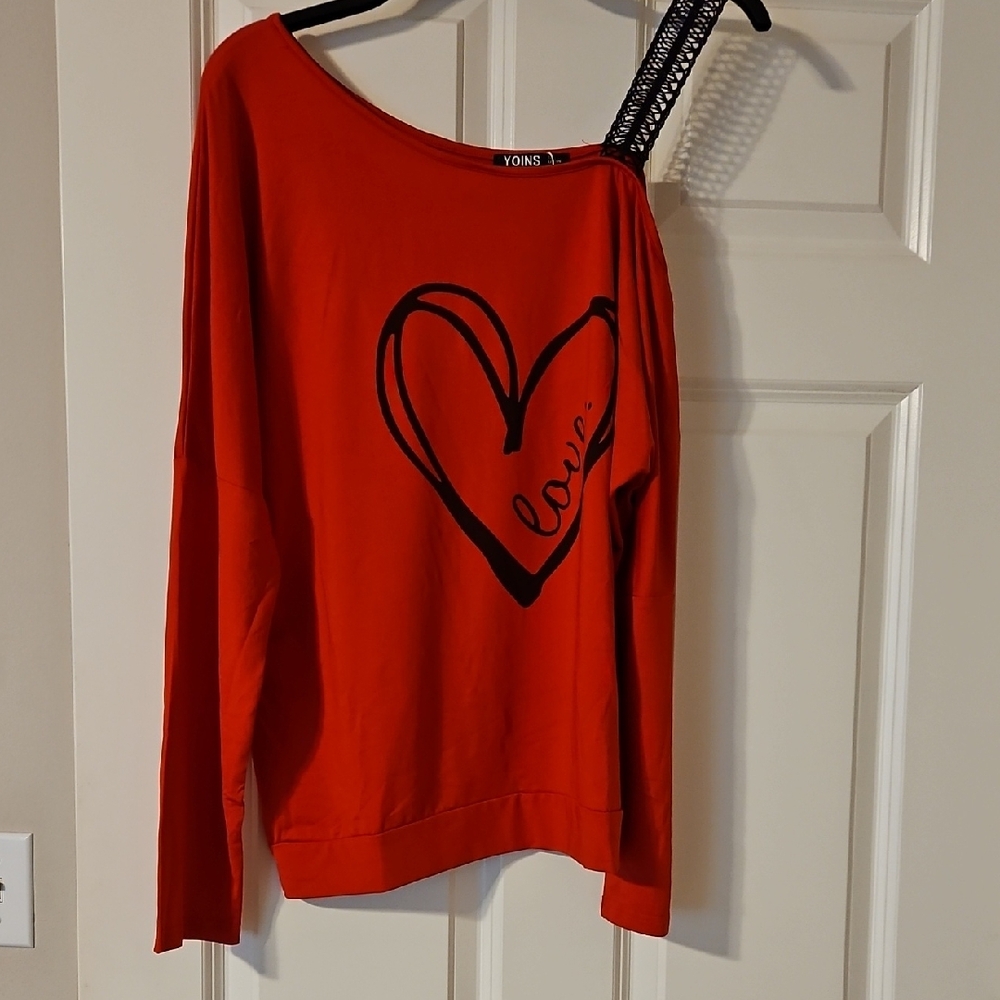 YOINS Red One-Shoulder Heart Graphic Top